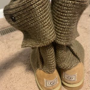 UGG BOOTS